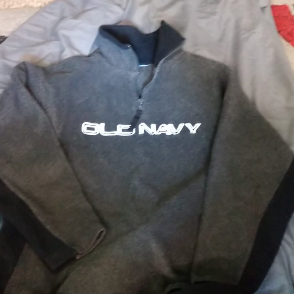 Boys Old Navy Fleece pullover